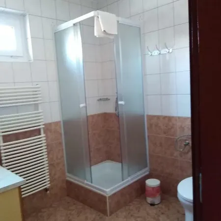 شقة Therme Apartmenthaus Hévíz